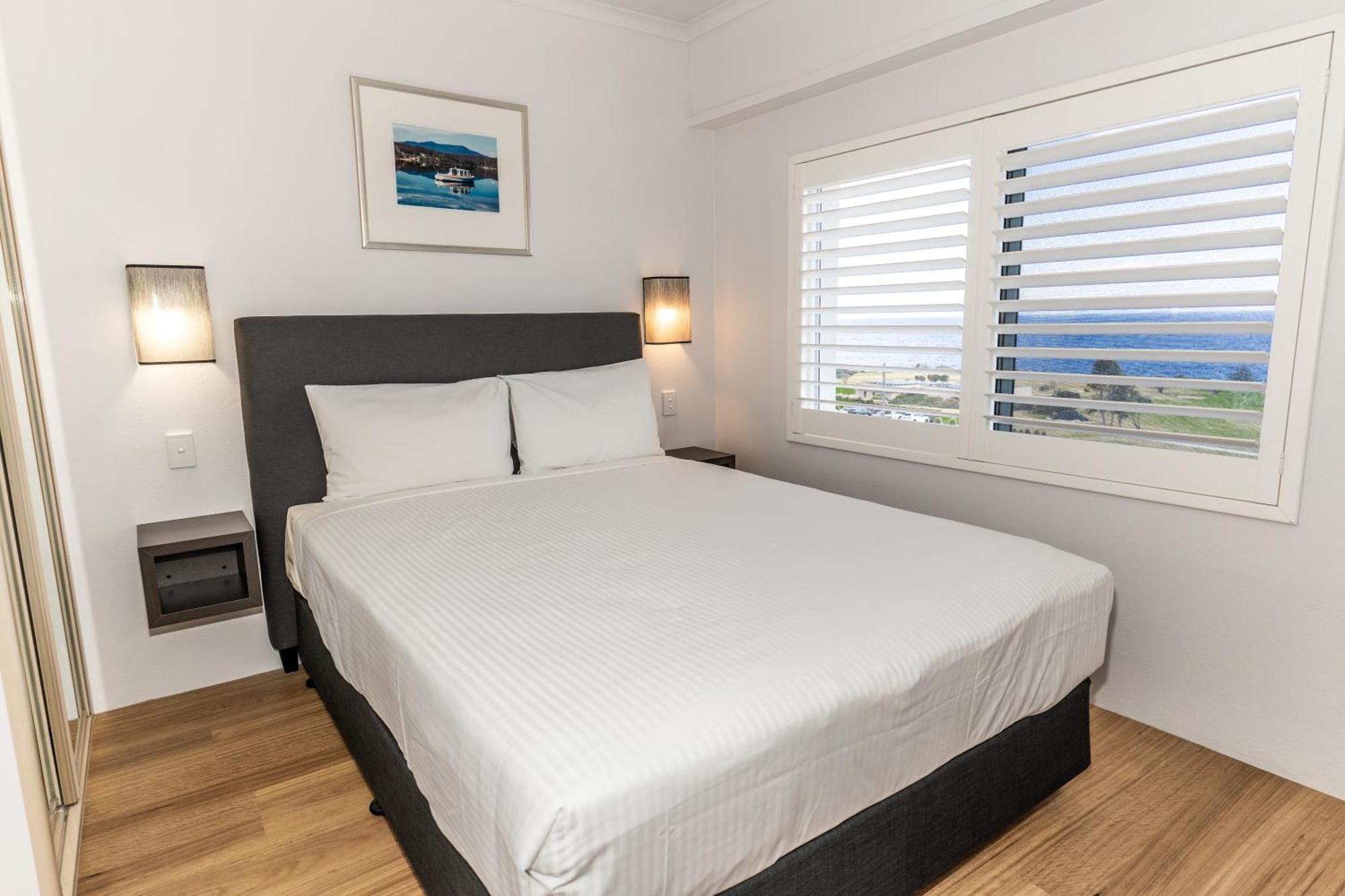 Amooran Oceanside Apartments And Motel Narooma Exterior photo
